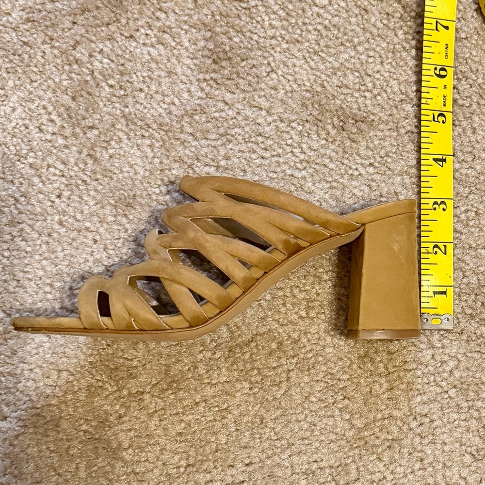 Vince Camuto Tan Strappy Block Heel Sandals - Women's - Picture 4 of 4